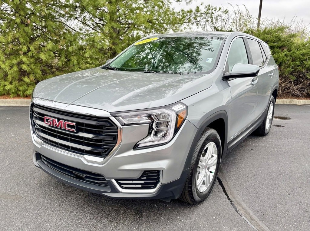 Used 2024 GMC Terrain SLE with VIN 3GKALMEG0RL339631 for sale in Plainfield, IN