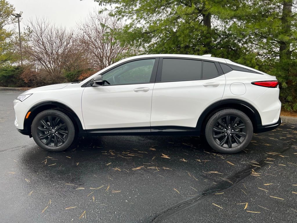 2024 Buick Envista ST photo 2