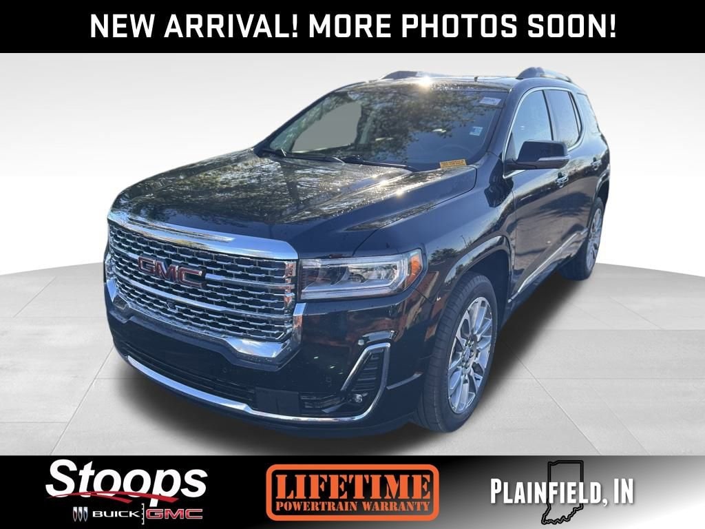 2023 GMC Acadia Denali's photo
