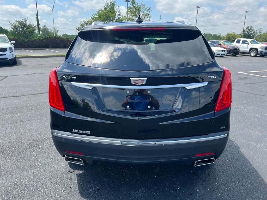 Used 2017 CADILLAC XT5 Premium Luxury FWD SUV