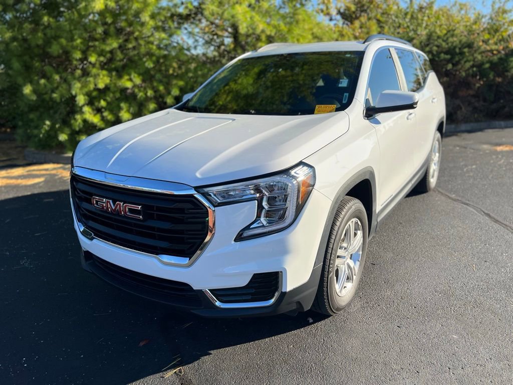 2022 GMC Terrain SLE's photo