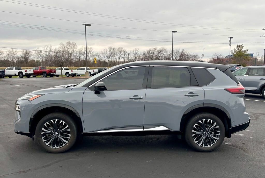 Used 2024 Nissan Rogue Platinum SUV