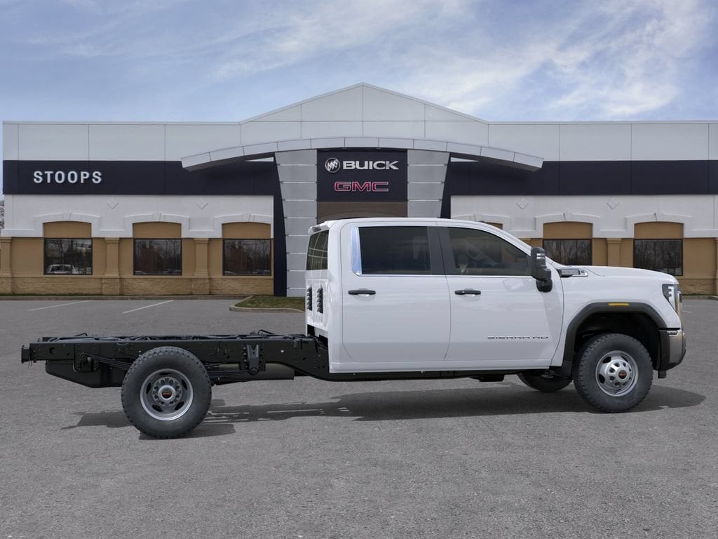2025 GMC Sierra 3500HD Pro - Photo 6