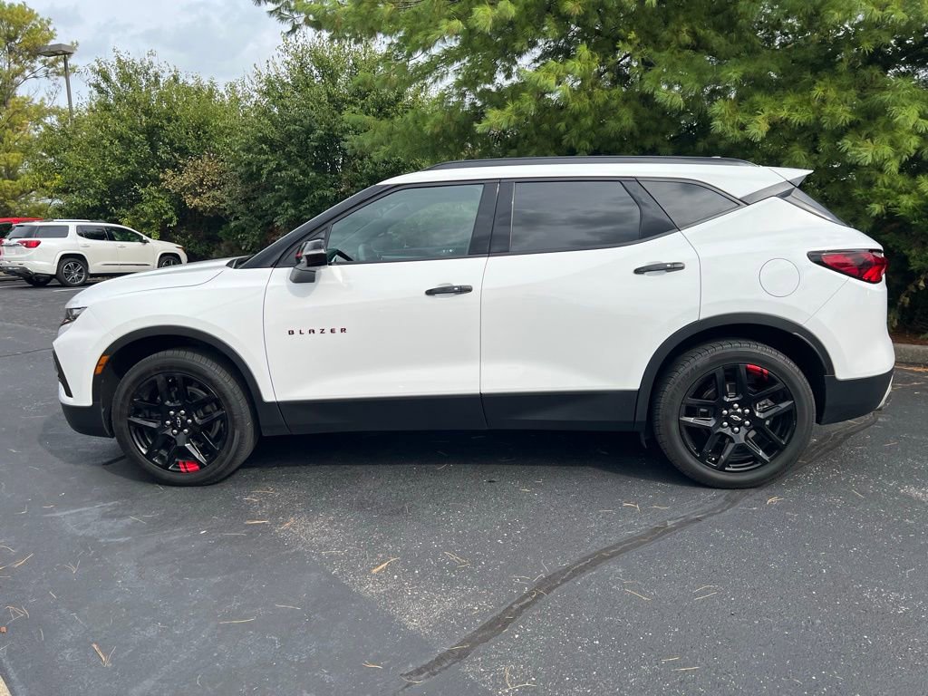 2021 Chevrolet Blazer 2LT photo 2