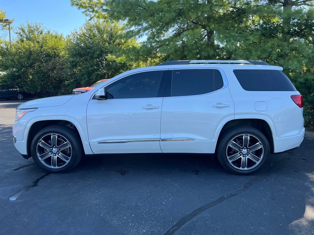 2019 Gmc Acadia Denali photo 2