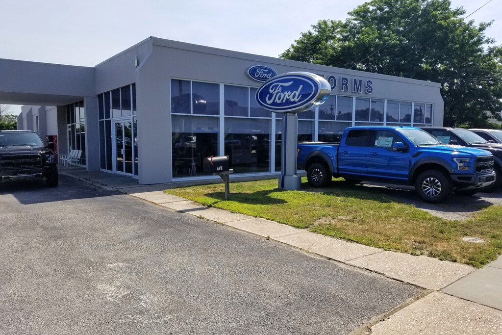Storms Ford Ford Dealership in Southampton NY