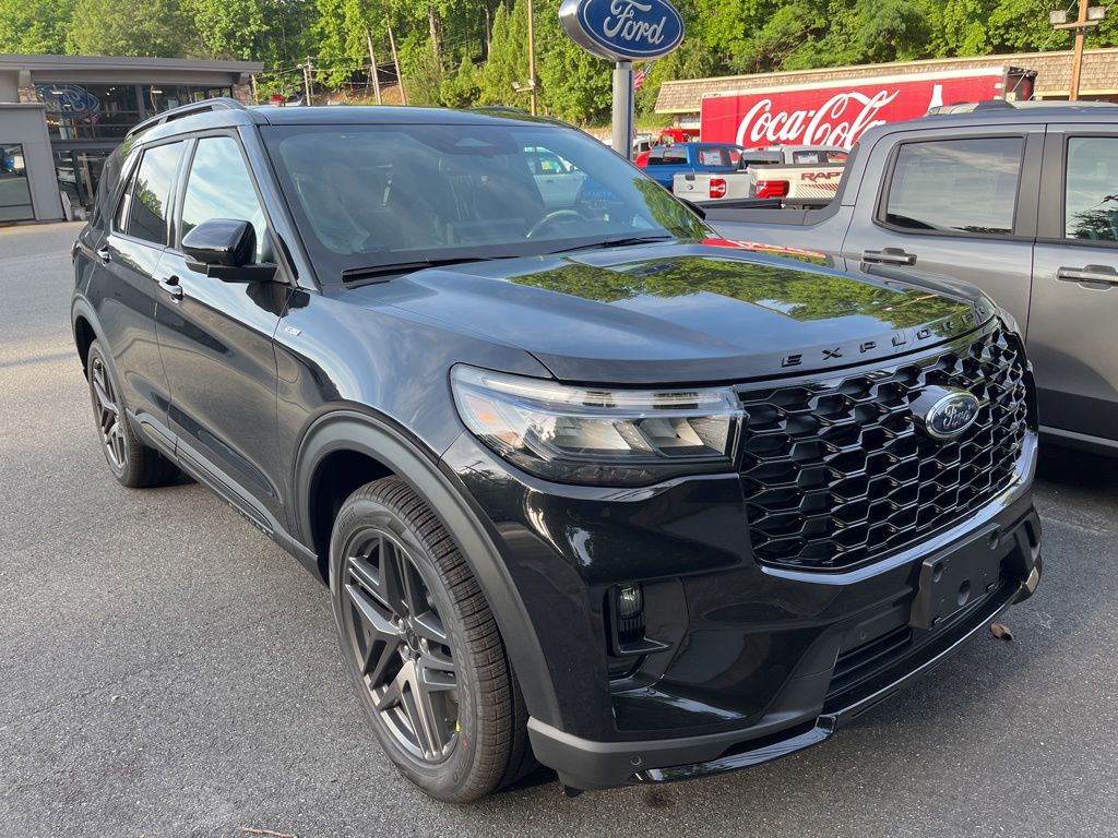 2026 Ford Explorer ST-LINE 4WD's photo