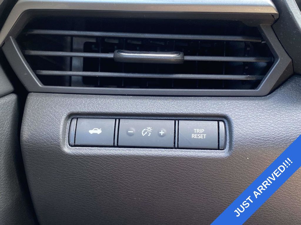 2023 Nissan Altima SV - Photo 19