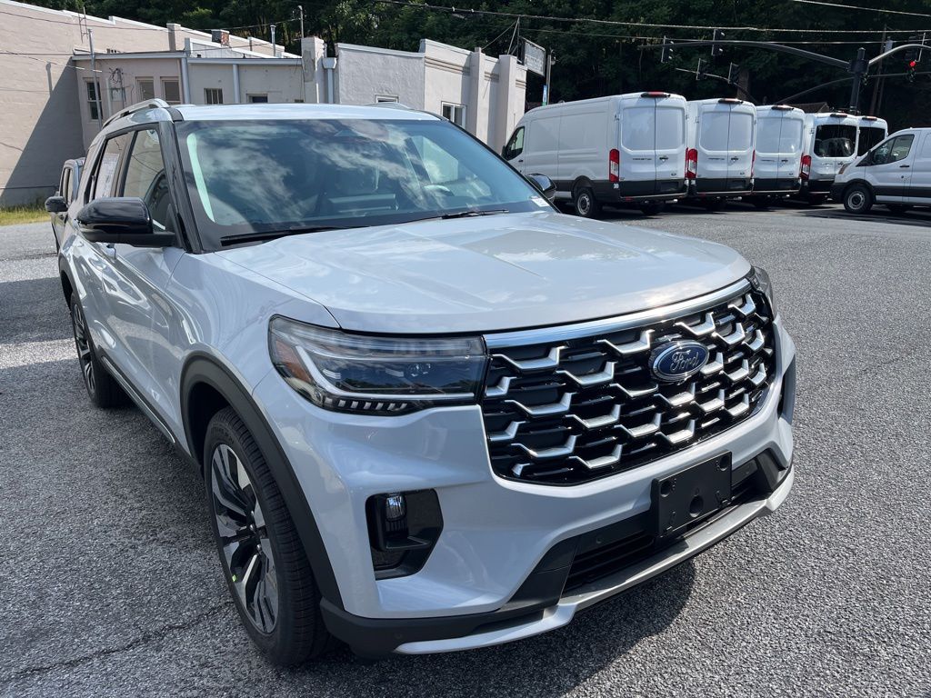 2026 Ford Explorer Platinum 4WD's photo