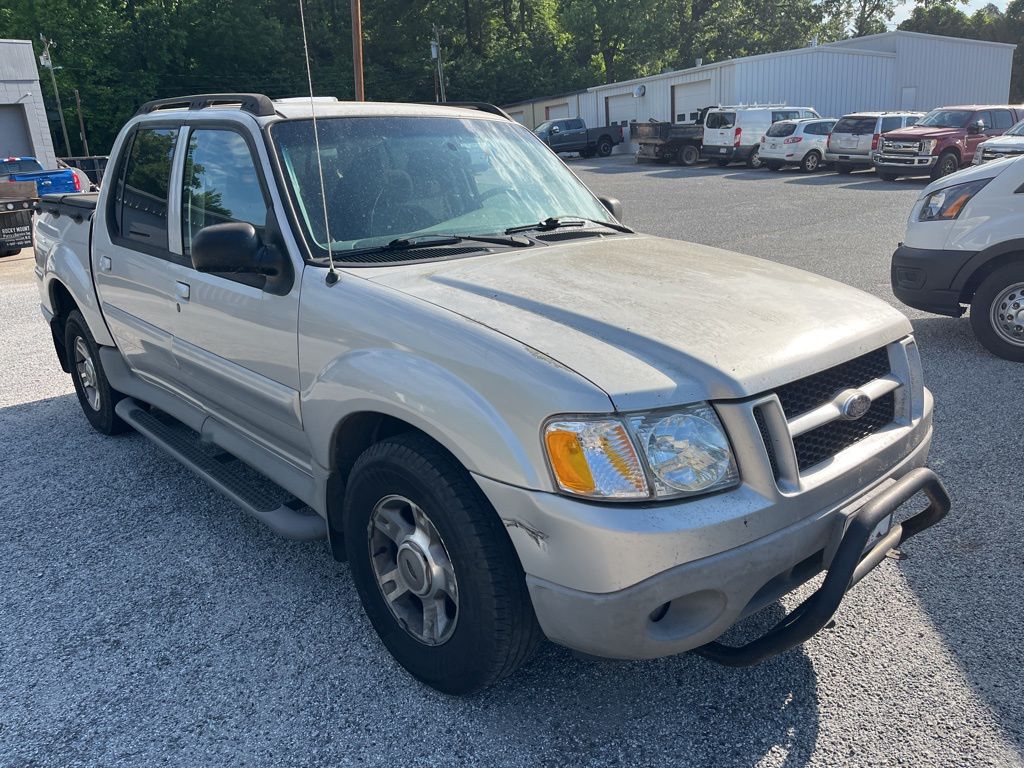 2003 Ford Explorer's photo