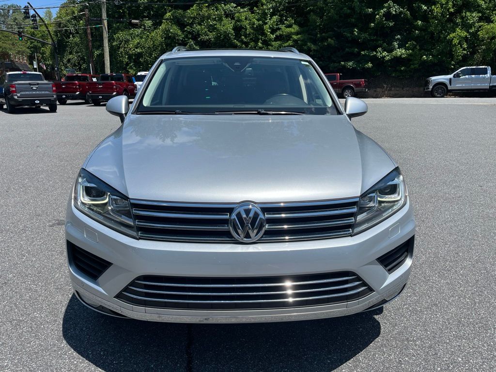 Used 2016 Volkswagen Touareg Sport with VIN WVGEP9BP5GD001000 for sale in Tryon, NC