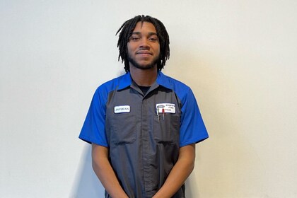 Staff member Jayquan Petty from ID_3d06a4