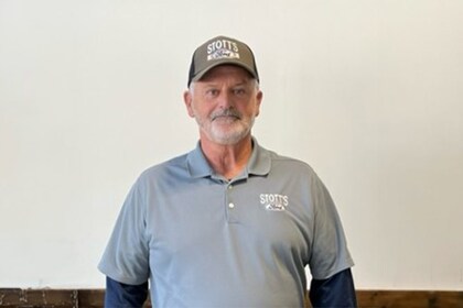 Staff member Ronnie Hensley from ID_5dfebe