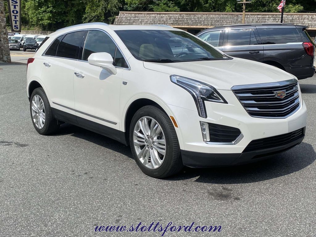 2018 Cadillac XT5 FWD Premium Luxury's photo