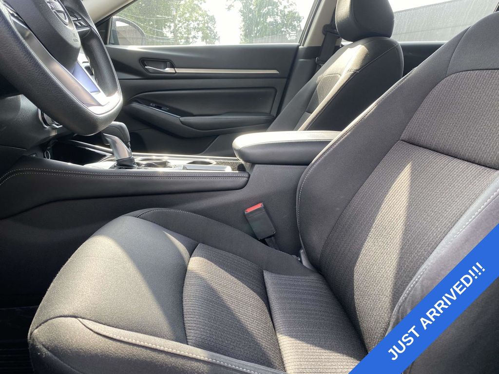 2023 Nissan Altima SV - Photo 15