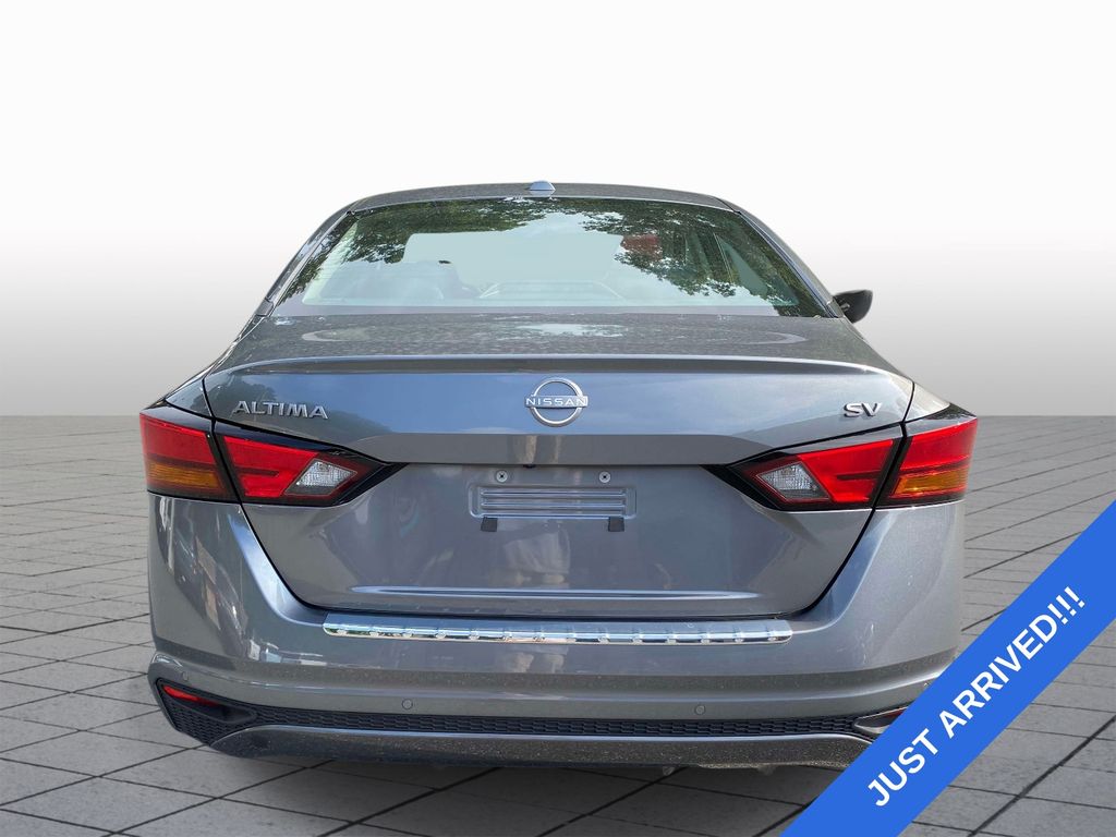 2023 Nissan Altima SV - Photo 6