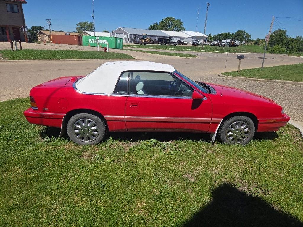1995 Chrysler LeBaron's photo