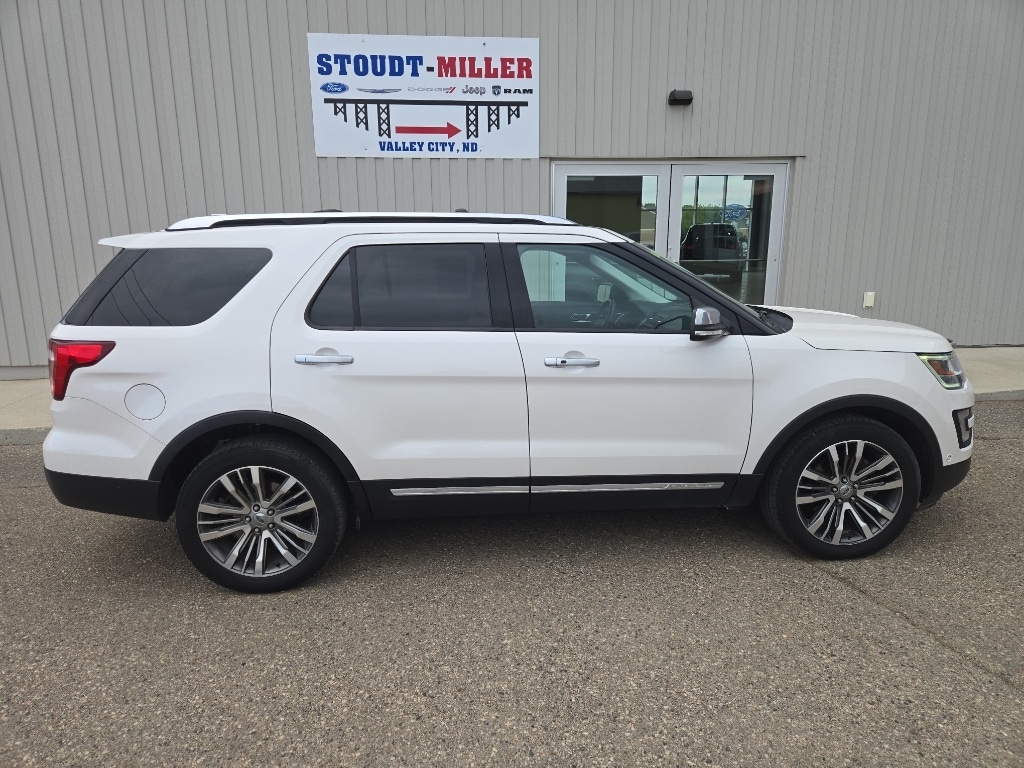 2017 Ford Explorer Platinum 4WD's photo