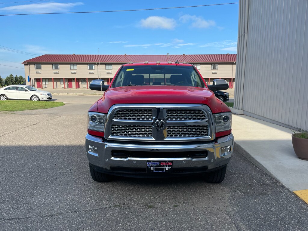 2017 Ram 2500 Laramie photo 2