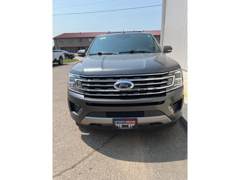 Used 2021 Ford Expedition XLT with VIN 1FMJK1JT8MEA33930 for sale in Valley City, ND