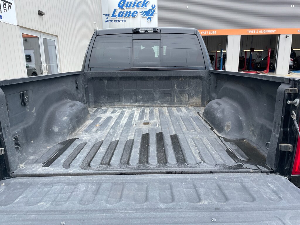 2022 Ram 3500 Laramie photo 3