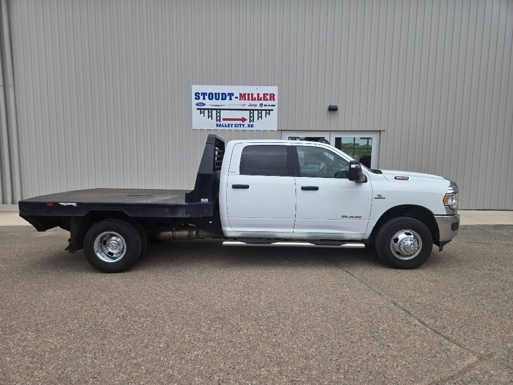 2024 RAM 3500 SLT 4X4 Crew Cab's photo