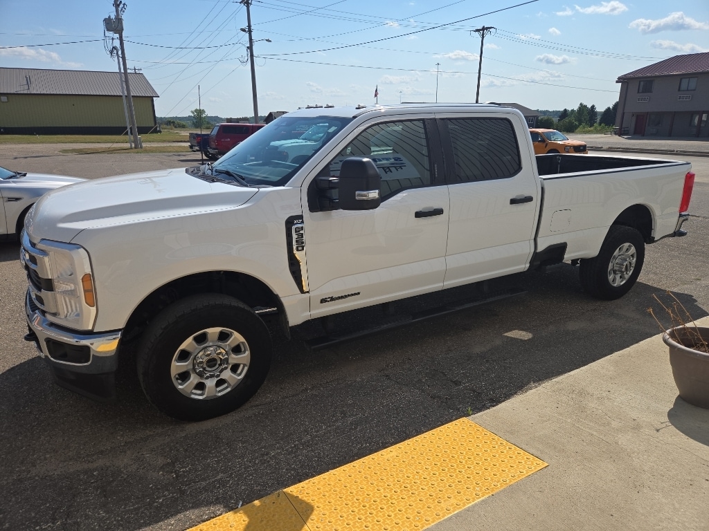 Used 2024 Ford F-350 Cab; Crew