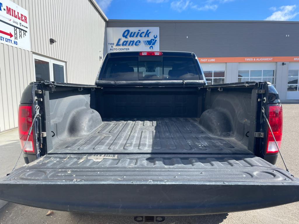 2017 Ram 2500 SLT photo 4