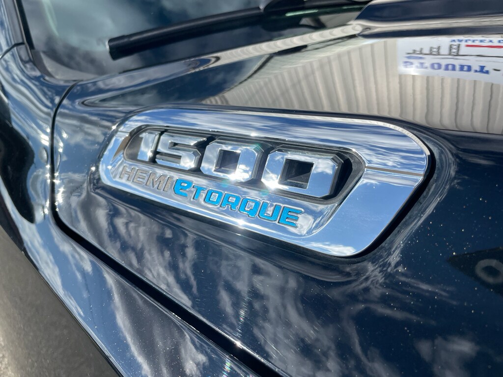 2021 Ram 1500 Laramie photo 4