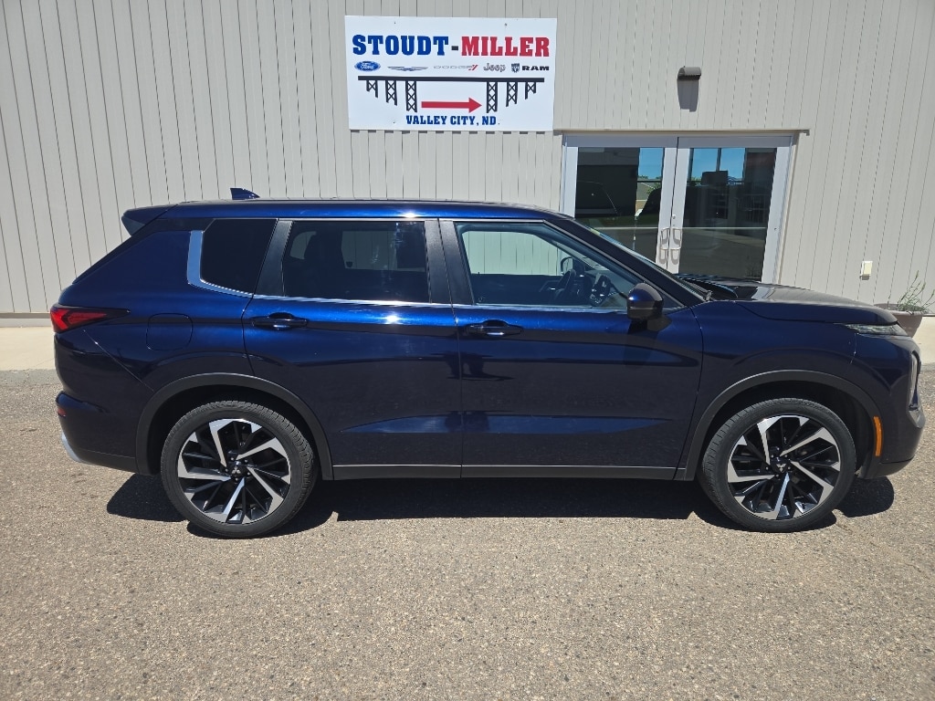 2024 Mitsubishi Outlander SE S-AWC's photo