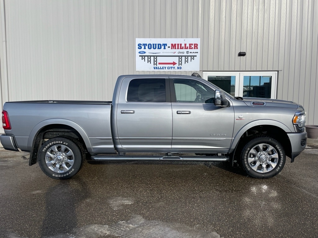 2023 RAM Ram 3500 Pickup Limited's photo