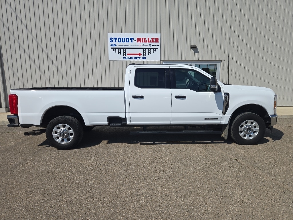 Used 2024 Ford F-350 Cab; Crew
