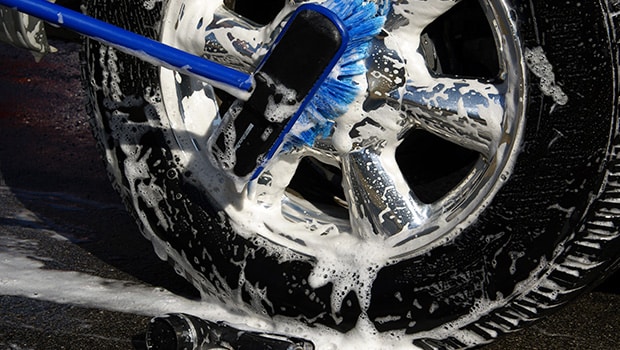  cleaning tires