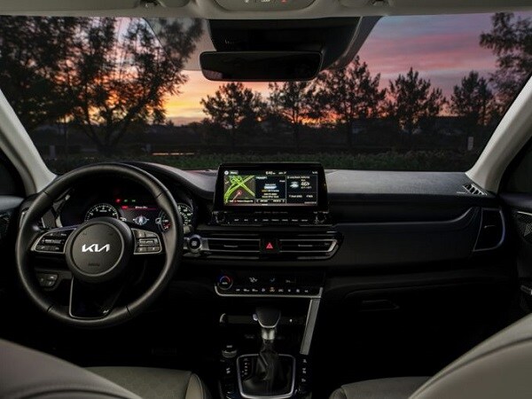 2022 Kia Seltos Interior