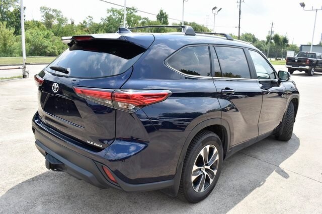 2023 Toyota Highlander L photo 4