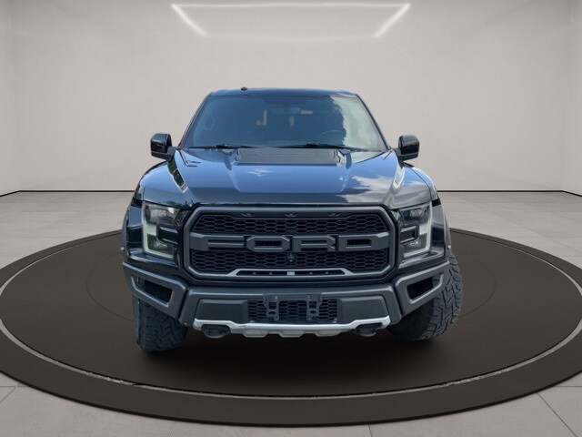 2018 Ford F-150 Raptor photo 2
