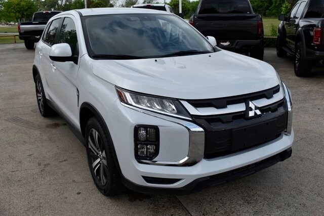 2023 Mitsubishi Outlander Sport ES LE SE photo 2