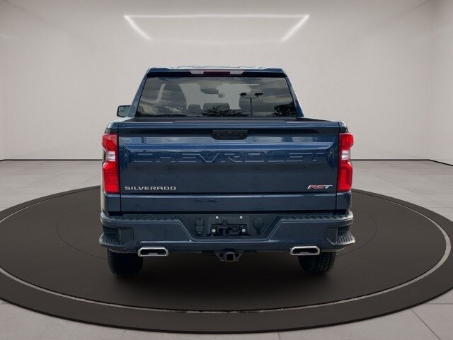 2023 Chevrolet Silverado 1500 RST photo 3