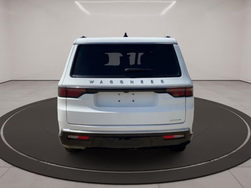 Used 2024 Jeep Wagoneer L Series II SUV