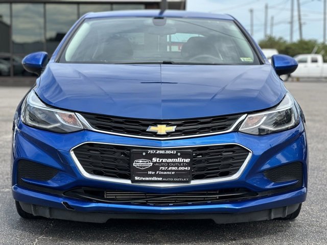 2018 Chevrolet Cruze LT photo 2