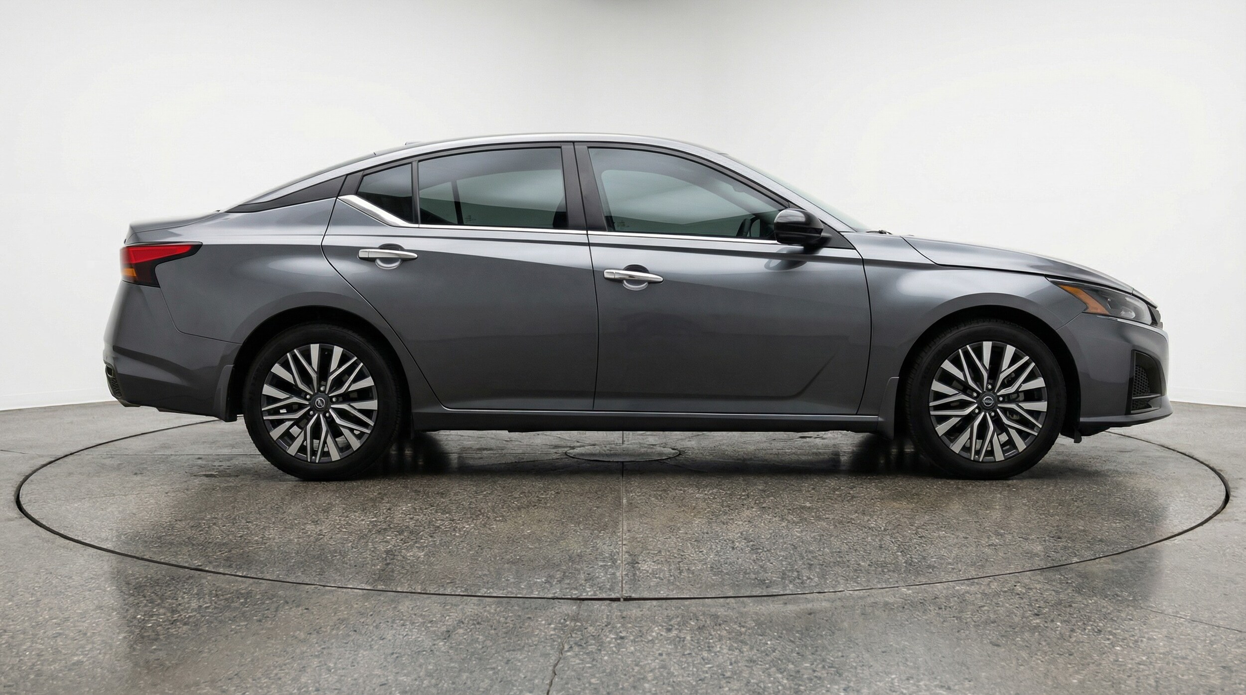 Thumbnail: 2025 Nissan Altima - 8