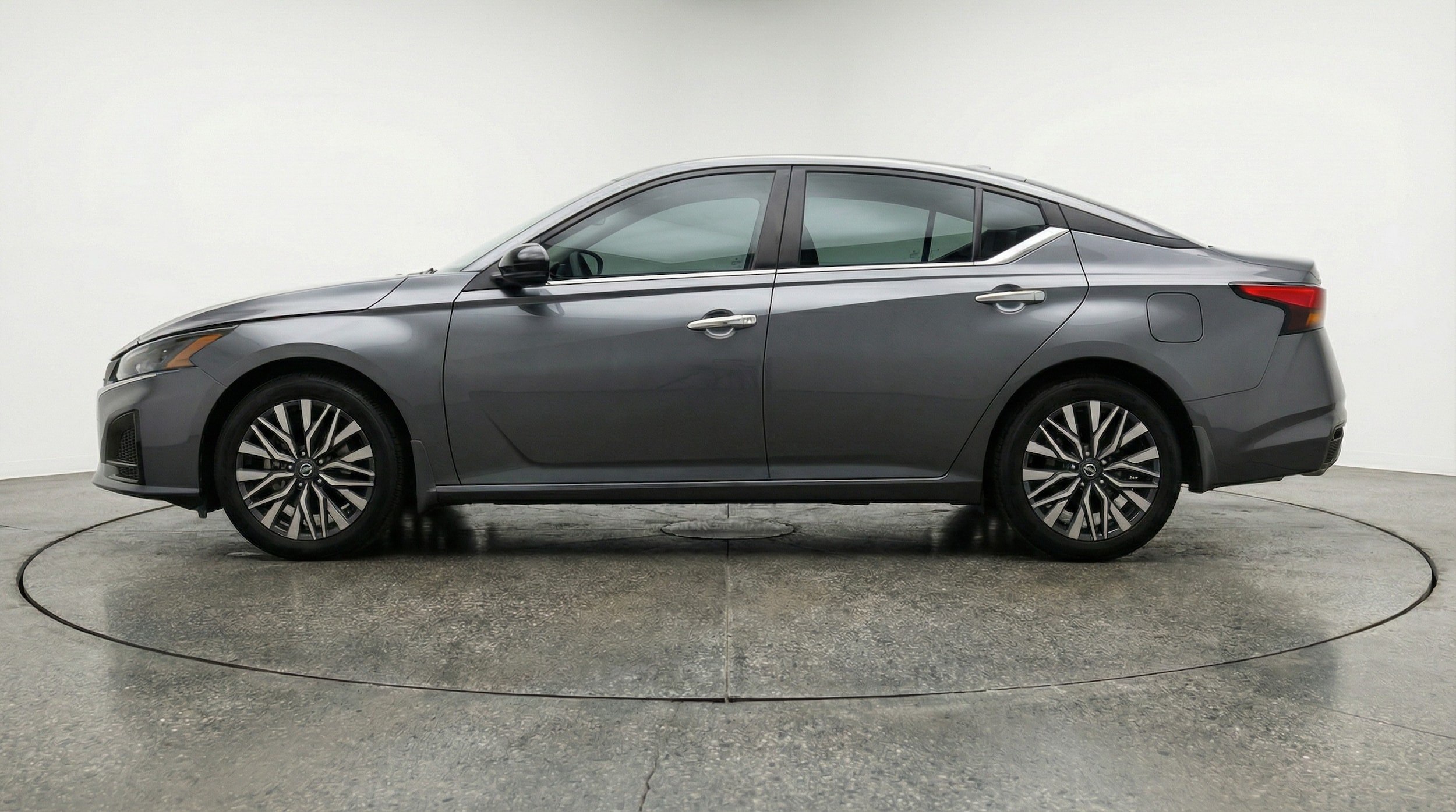Thumbnail: 2025 Nissan Altima - 4