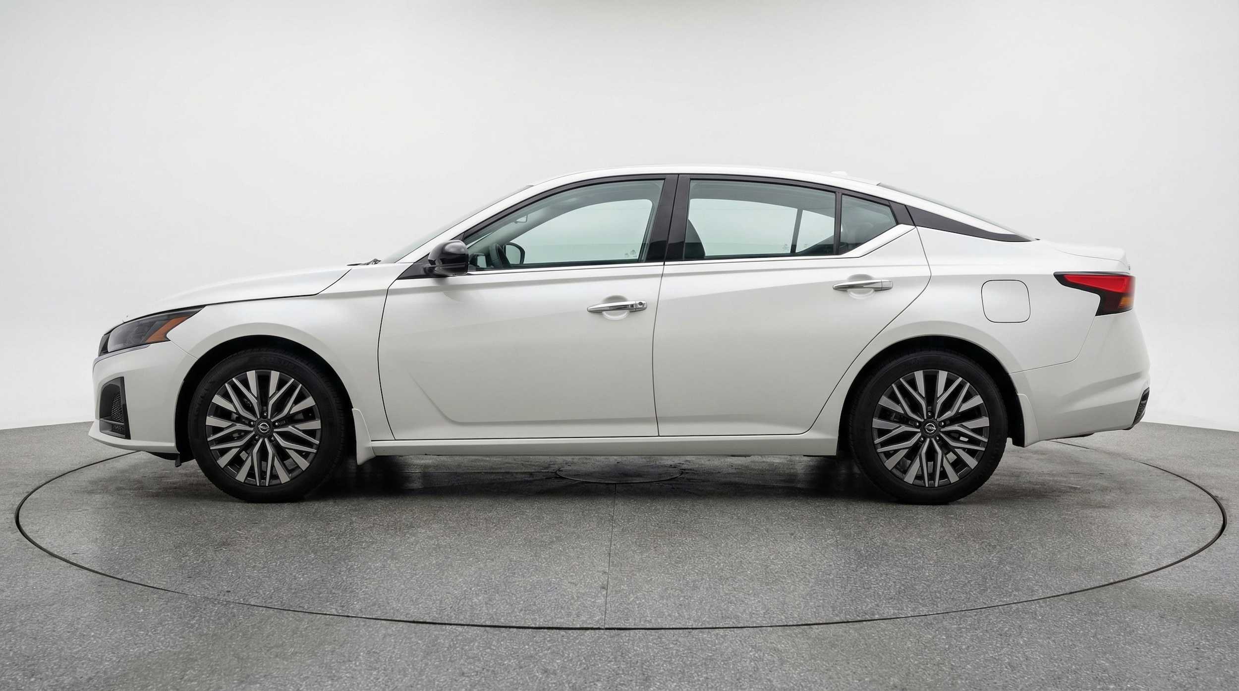 Thumbnail: 2025 Nissan Altima - 4