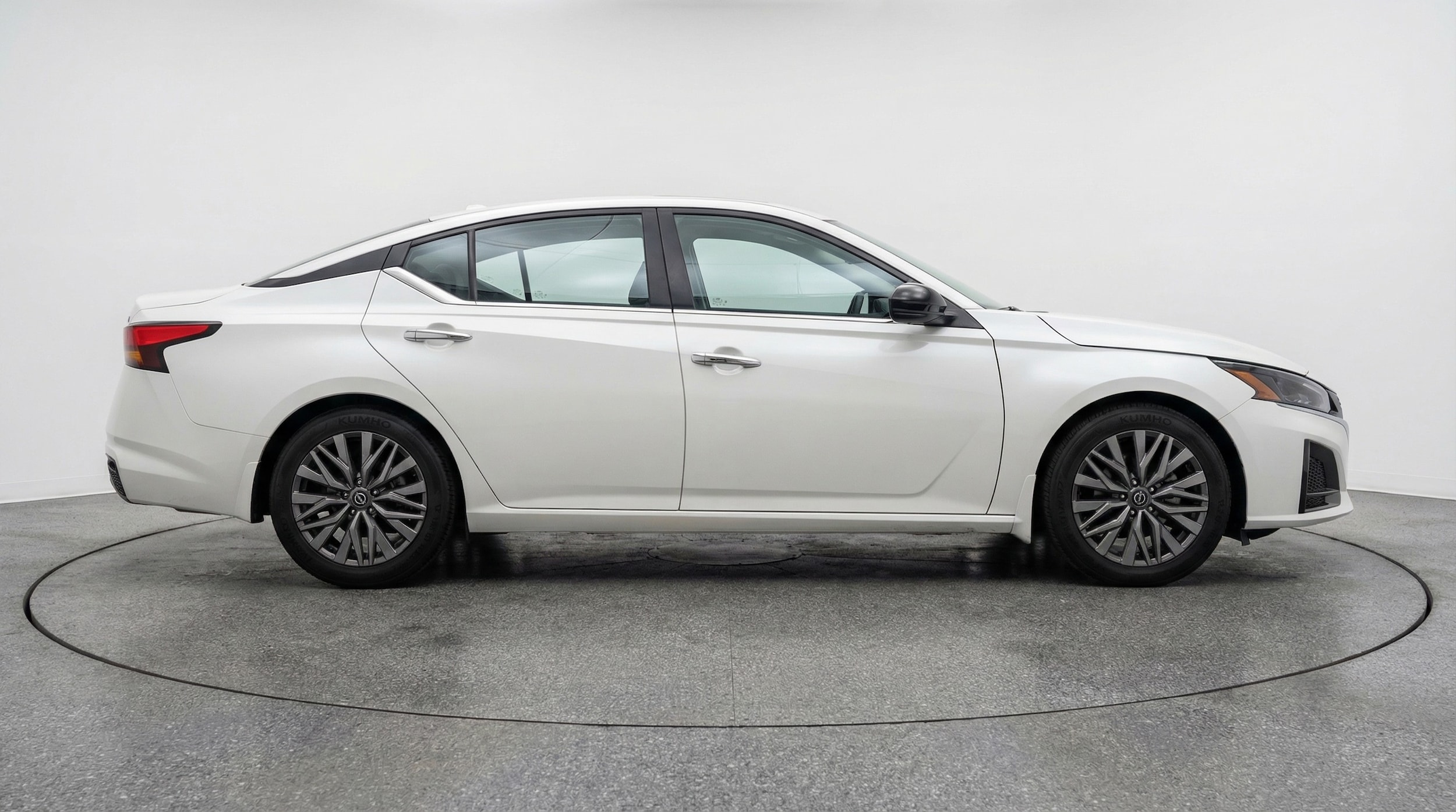 Thumbnail: 2025 Nissan Altima - 8