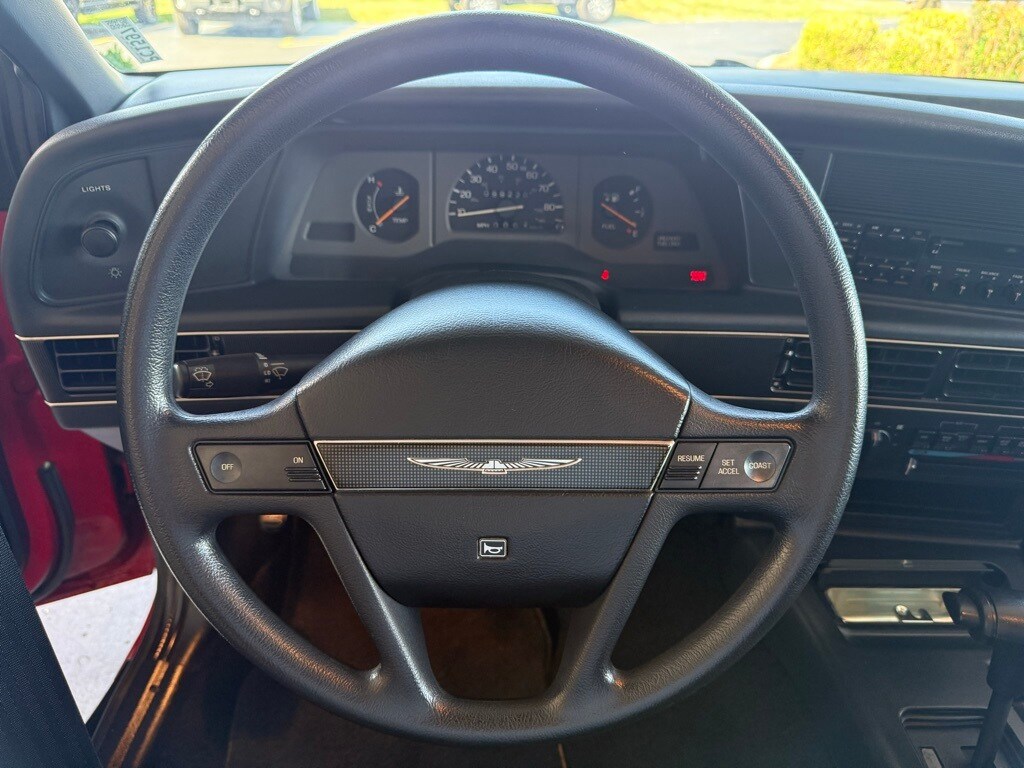 1991 Ford Thunderbird Base photo 2