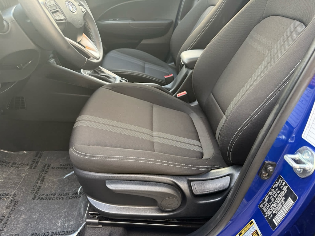 Used 2025 Hyundai Venue SEL SUV