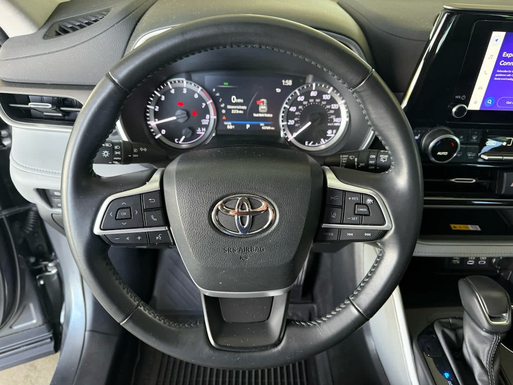 Used 2023 Toyota Highlander XLE SUV