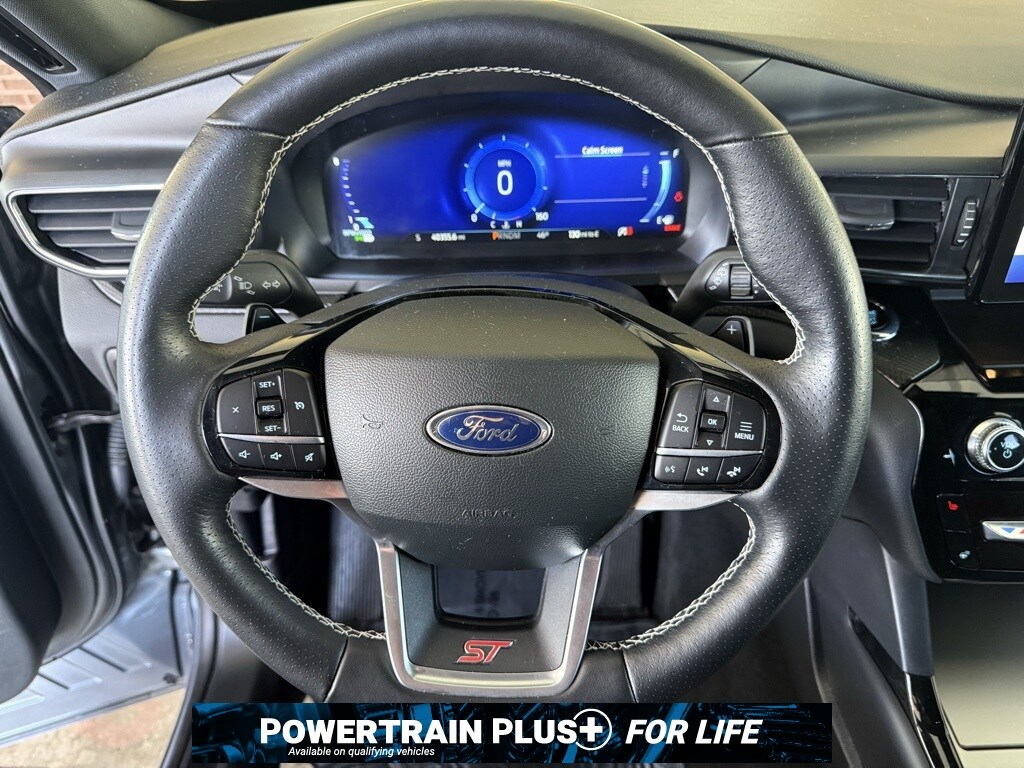 2023 Ford Explorer ST photo 2