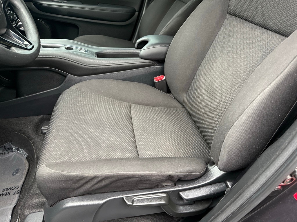 Used 2018 Honda HR-V LX AWD SUV