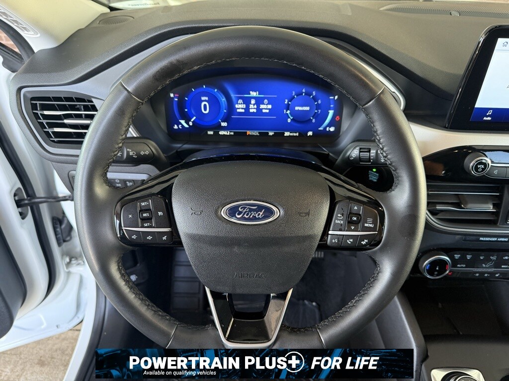 2022 Ford Escape SEL photo 2